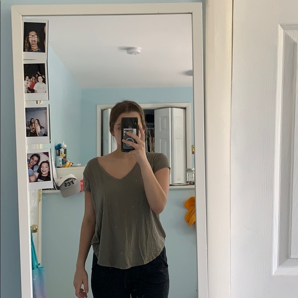 Green v neck tee - Picture 2 of 3